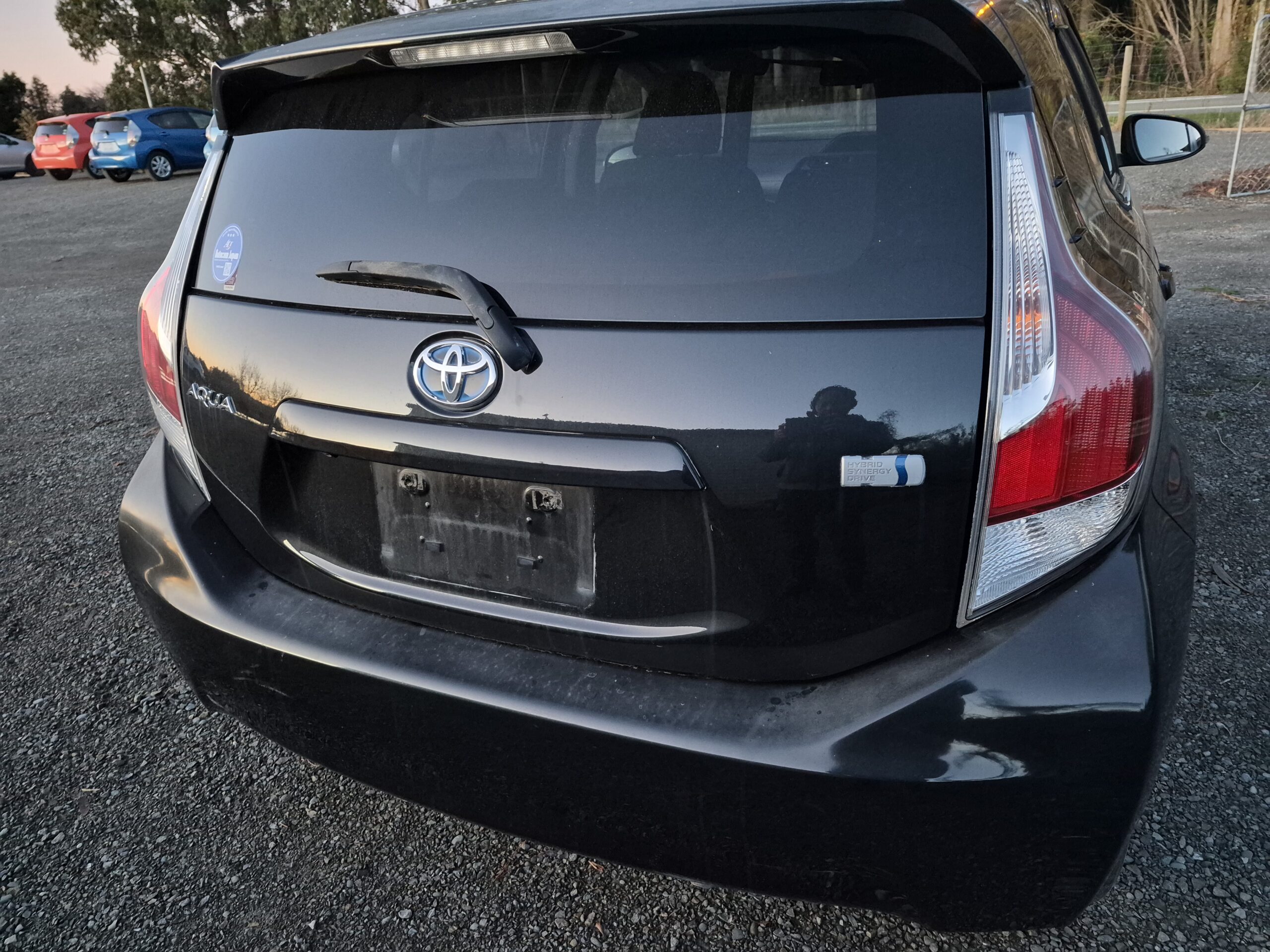 
								2015 Toyota Aqua Black full									
