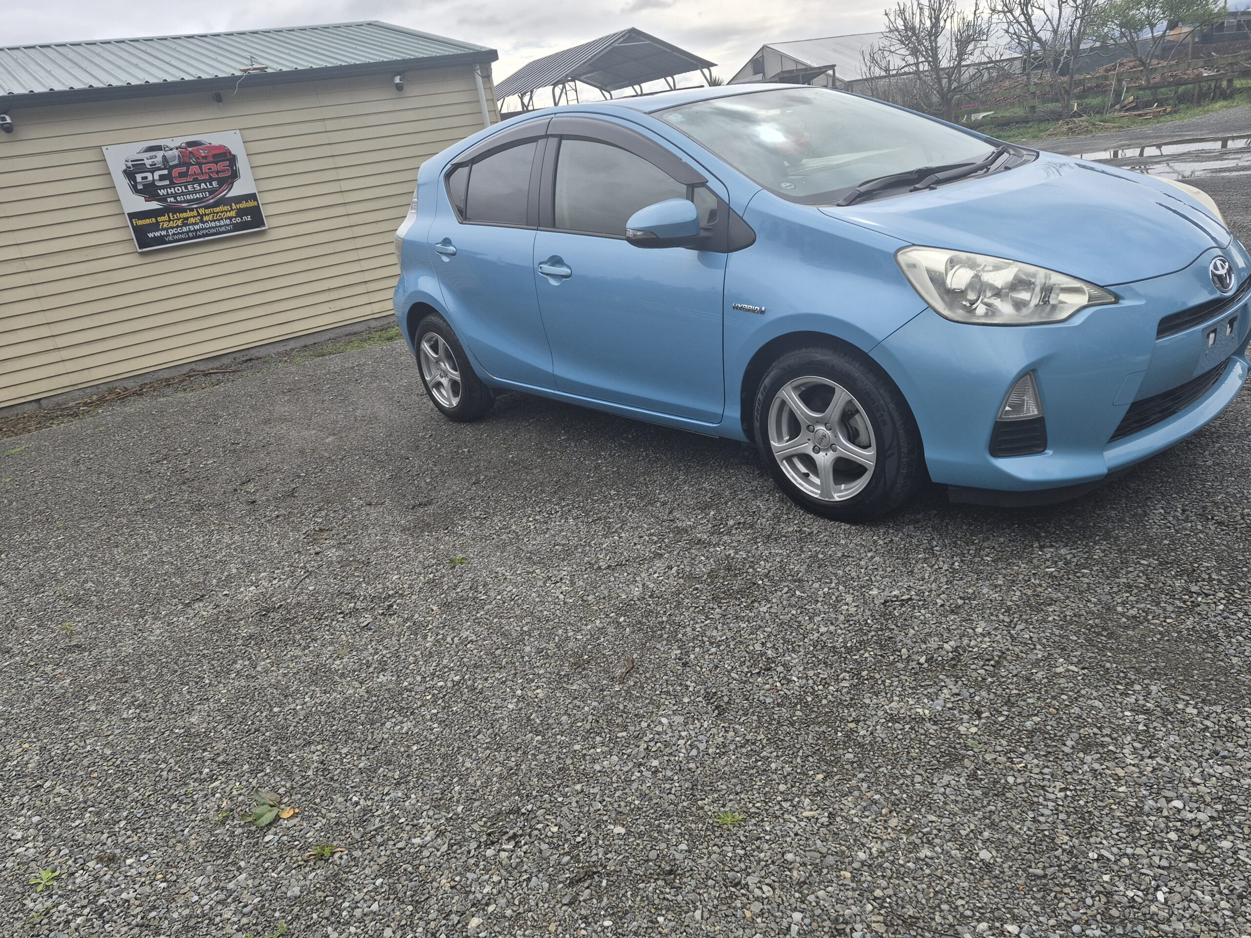 
								2013 Toyota Aqua Hybrid/ Fresh Import/ Very Low mileage/ Push Start/ Reserve Camera/ Price : $11499 + ORC full									