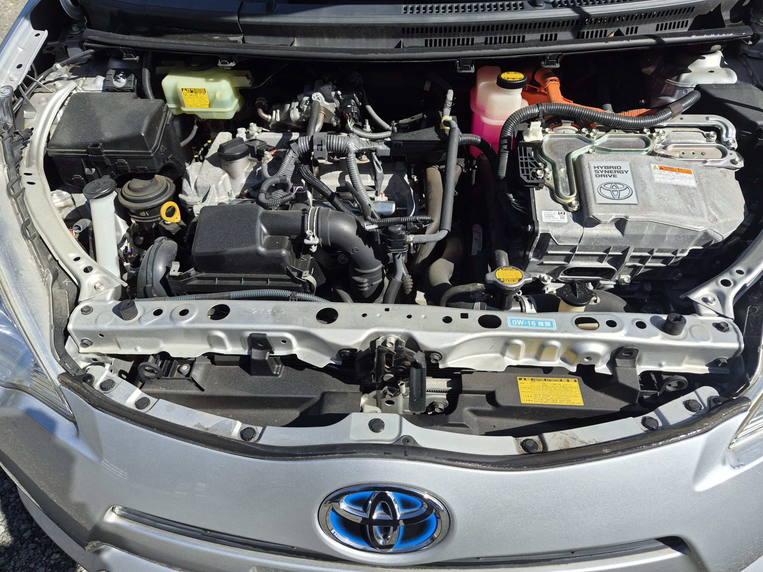 
								2014 Toyota Aqua Hybrid/ Fresh import/Low mileage/ Mag Wheels/ Price:$9499 + ORC full									