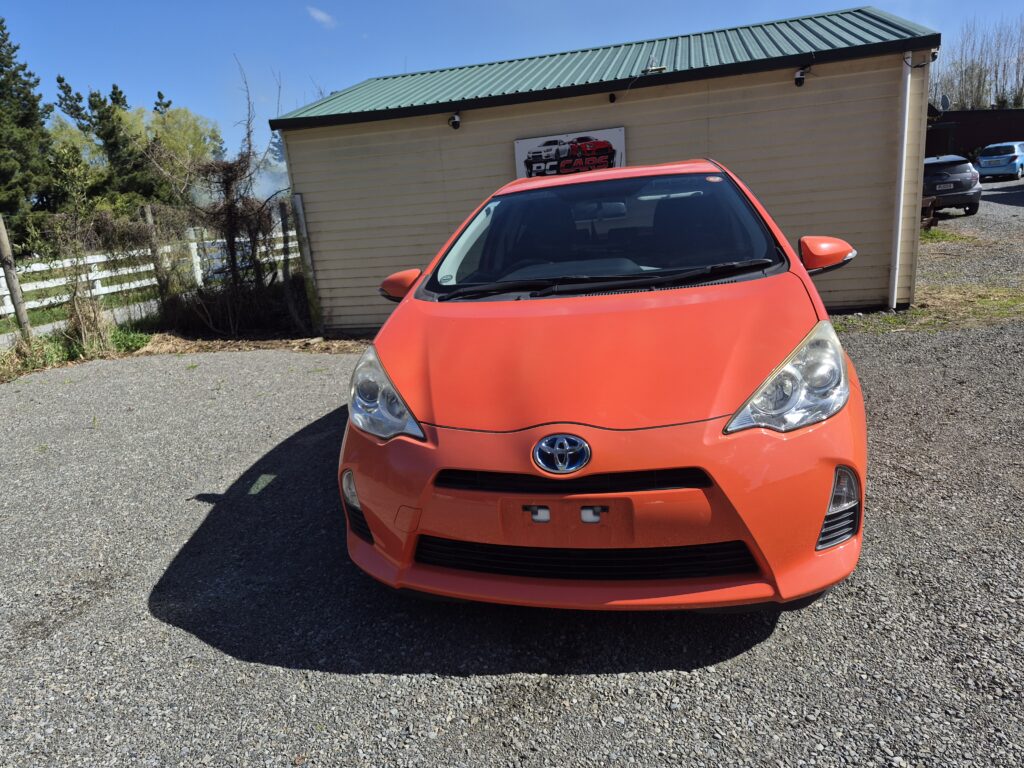 2014 Toyota Aqua/Fresh import/Low mileage/Push start/Price:$9999 plus on road cost