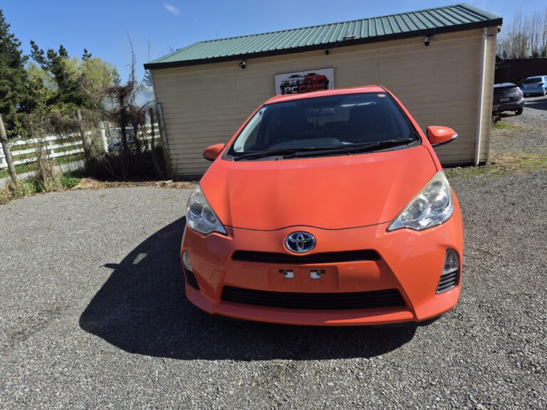 2014 Toyota Aqua/Fresh import/Low mileage/Push start/Price:$9999 plus on road cost