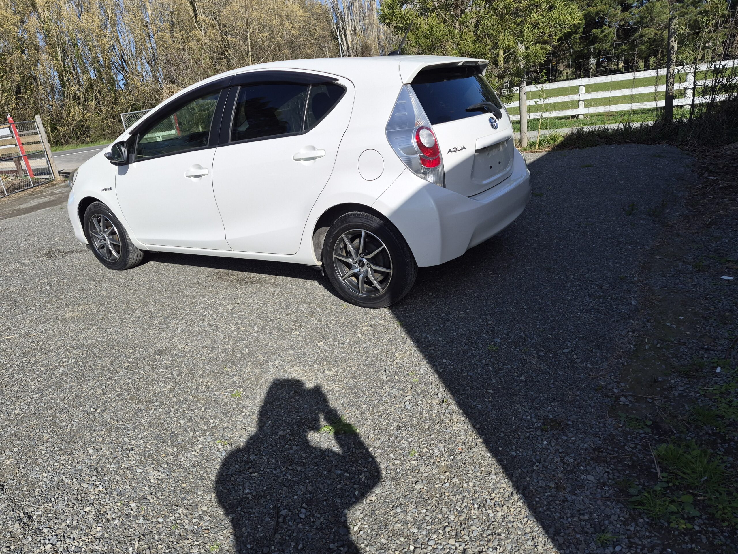 
								2012 Toyota Aqua Hybrid/ Fresh Import/ Reverse Camera/ Mag wheels /Price :$8999 +ORC full									
