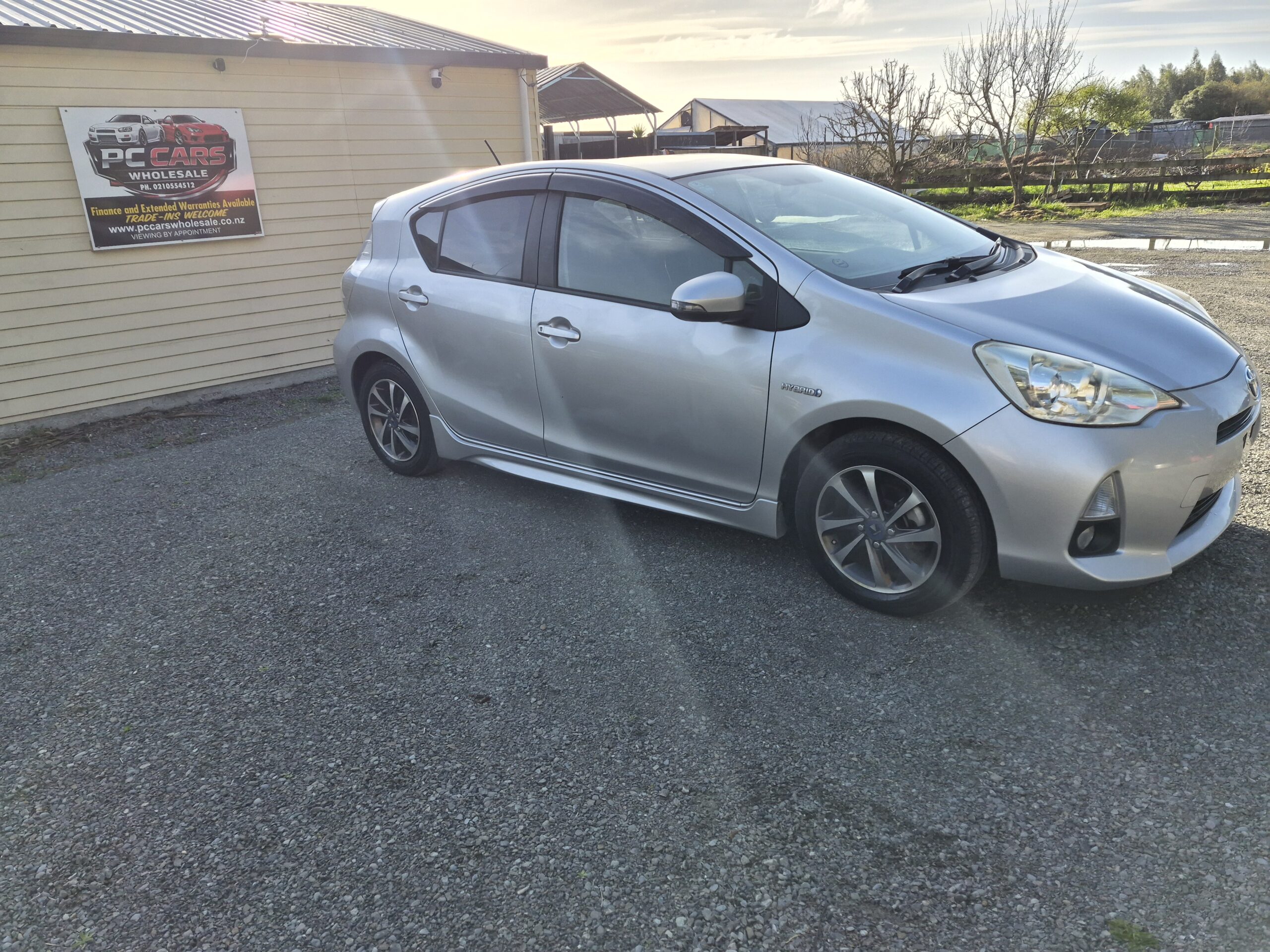 
								2014 Toyota Aqua Hybrid/ Fresh Import/ Low mileage/ Mag Wheels/ Price: $9499 + ORC full									