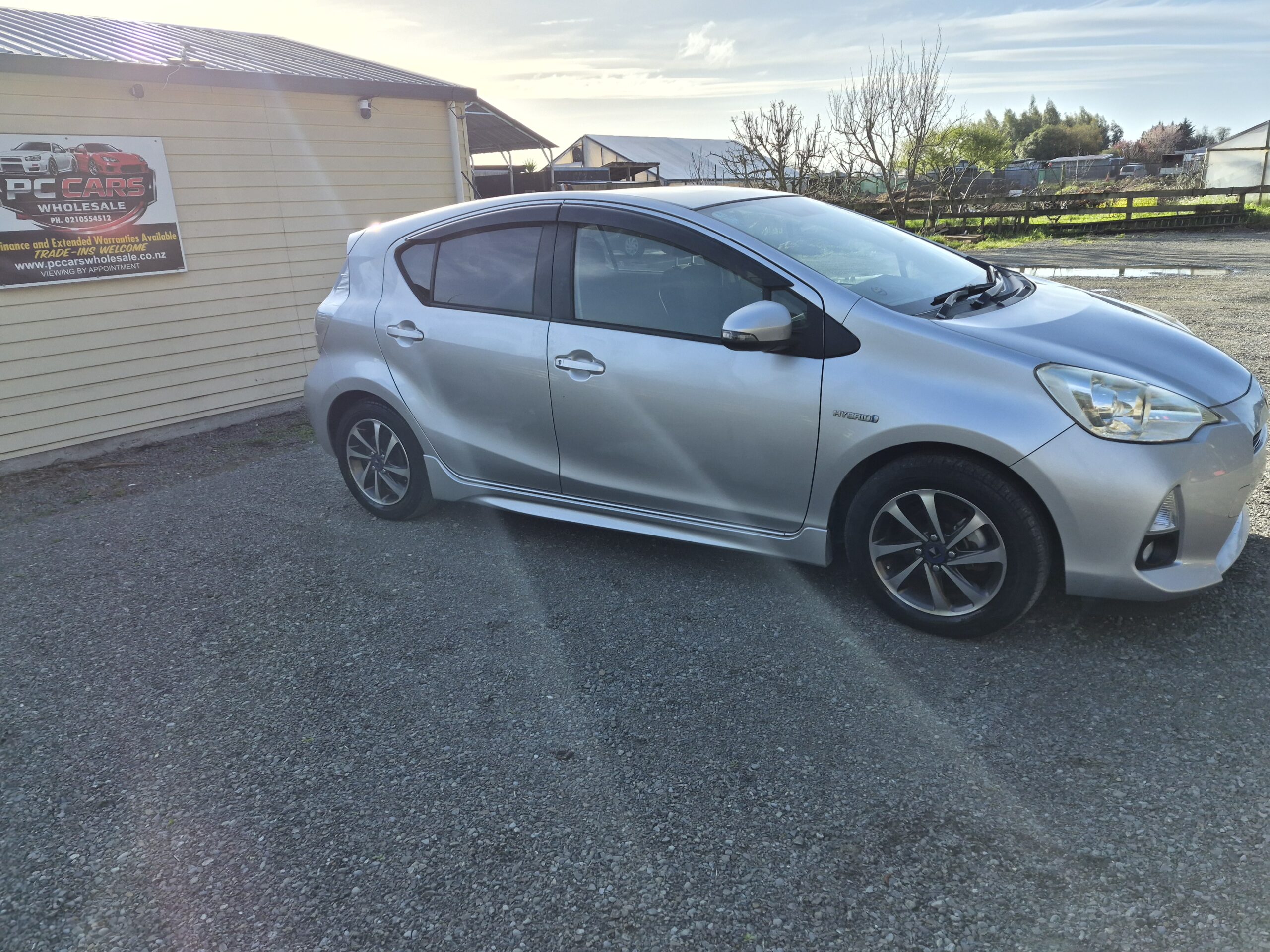 
								2014 Toyota Aqua Hybrid/ Fresh Import/ Low mileage/ Mag Wheels/ Price: $9499 + ORC full									