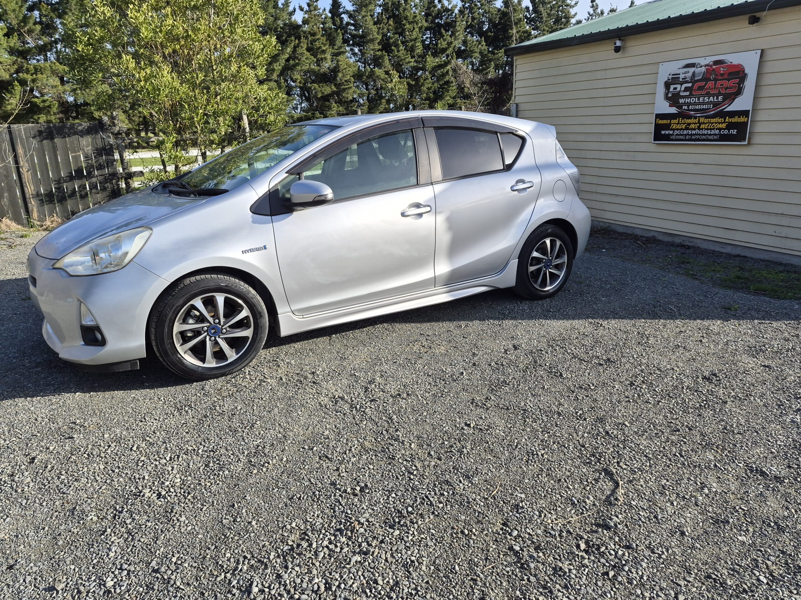 
								2014 Toyota Aqua Hybrid/ Fresh Import/ Low mileage/ Mag Wheels/ Price: $9499 + ORC full									