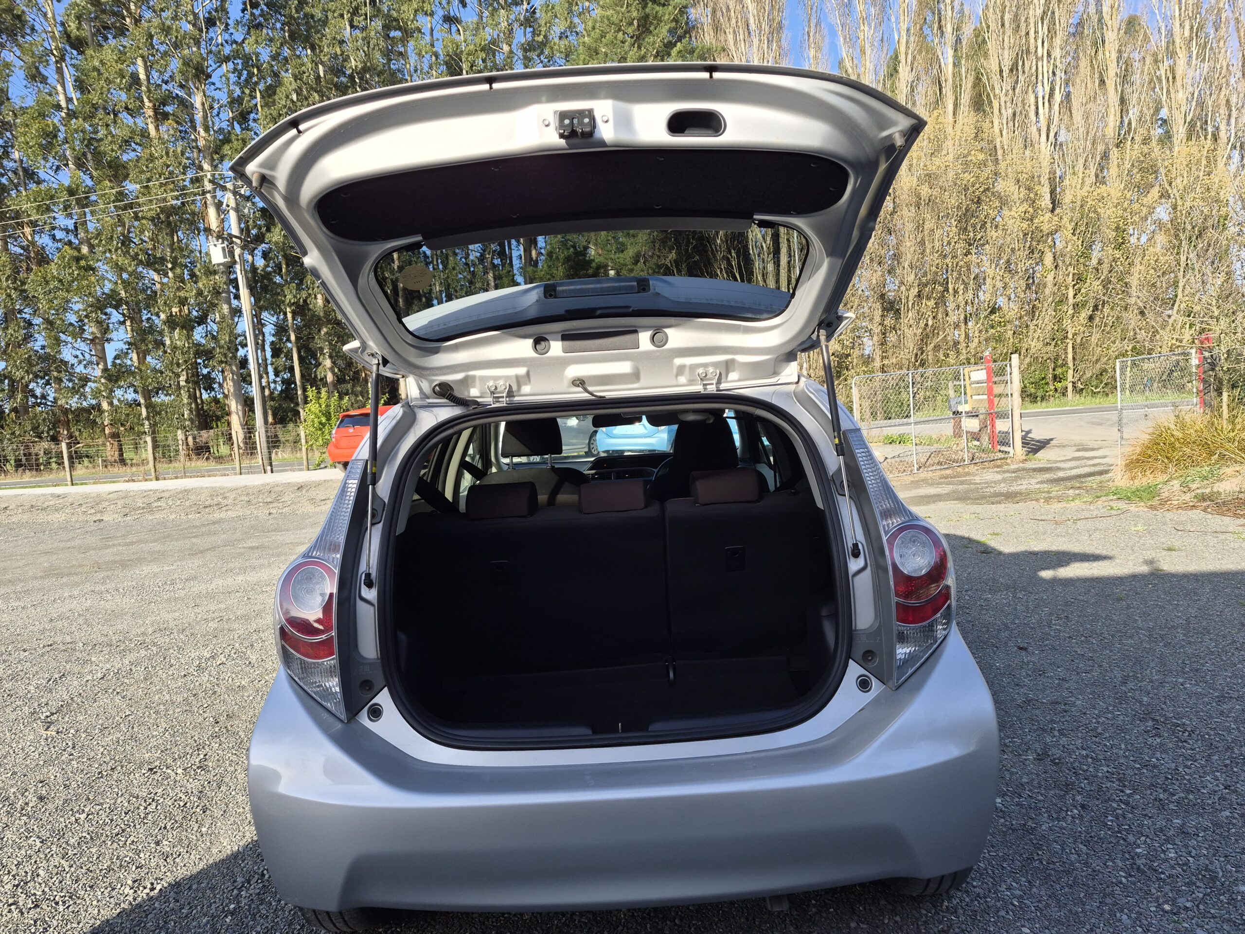 
								2014 Toyota Aqua Hybrid/ Fresh Import/ Low mileage/ Mag Wheels/ Price: $9499 + ORC full									