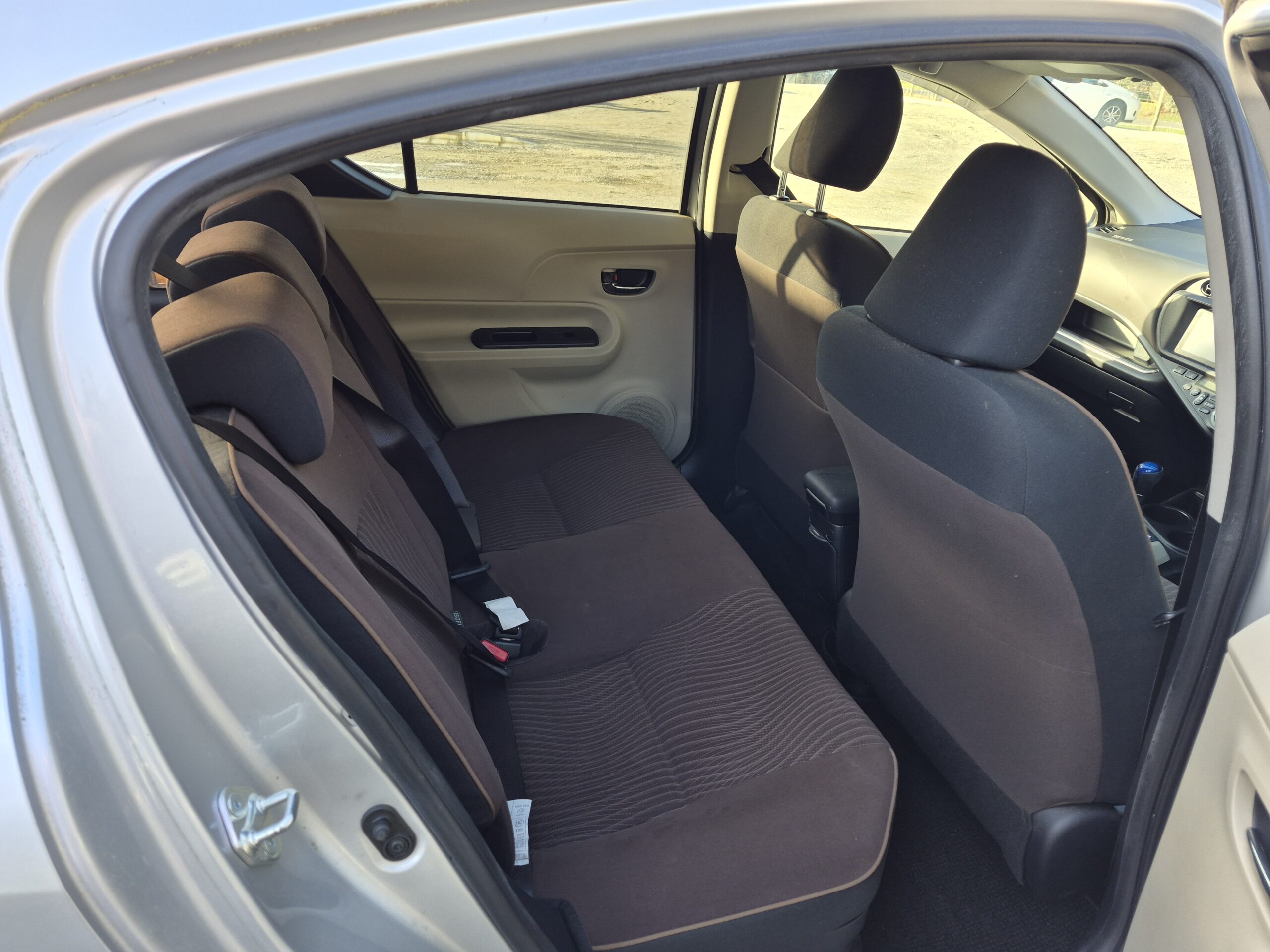 
								2014 Toyota Aqua Hybrid/ Fresh Import/ Low mileage/ Mag Wheels/ Price: $9499 + ORC full									