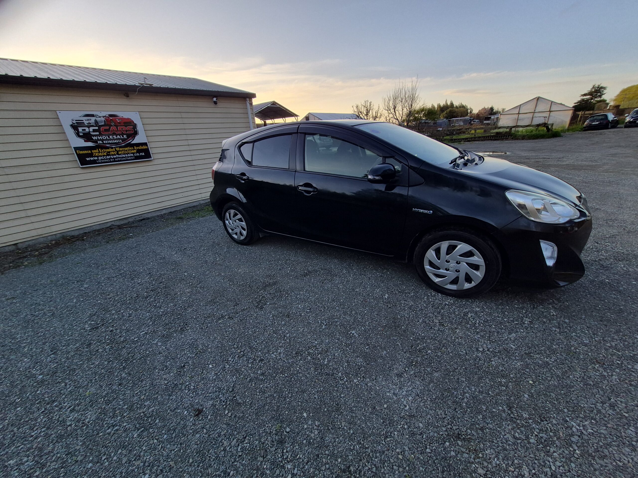 
								2015 Toyota Aqua/Fresh import/ G sport Model/ Push start/Low mileage/Reverse camera/Price:$ 11499 plus on road cost full									