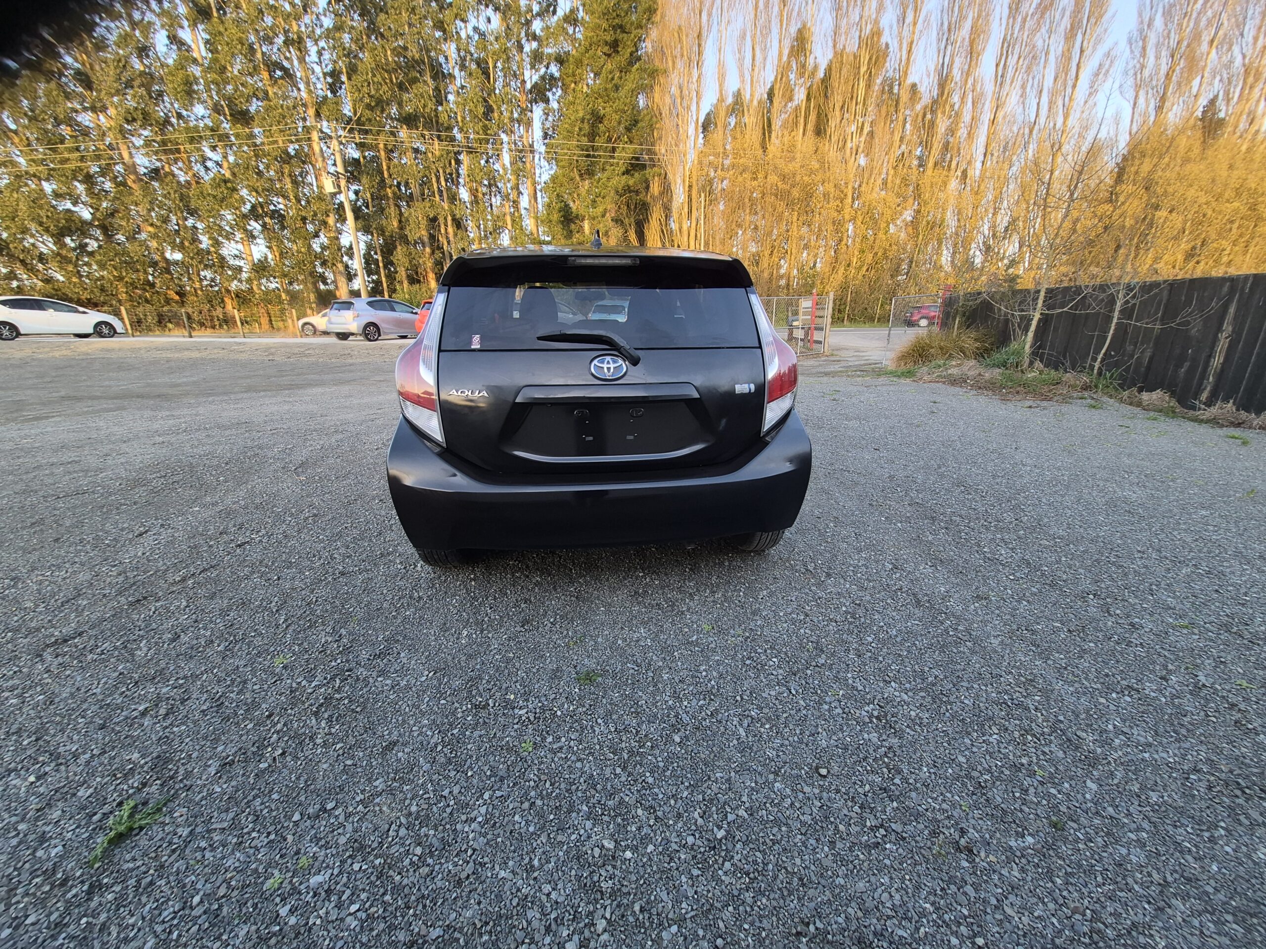 
								2015 Toyota Aqua/Fresh import/ G sport Model/ Push start/Low mileage/Reverse camera/Price:$ 11499 plus on road cost full									