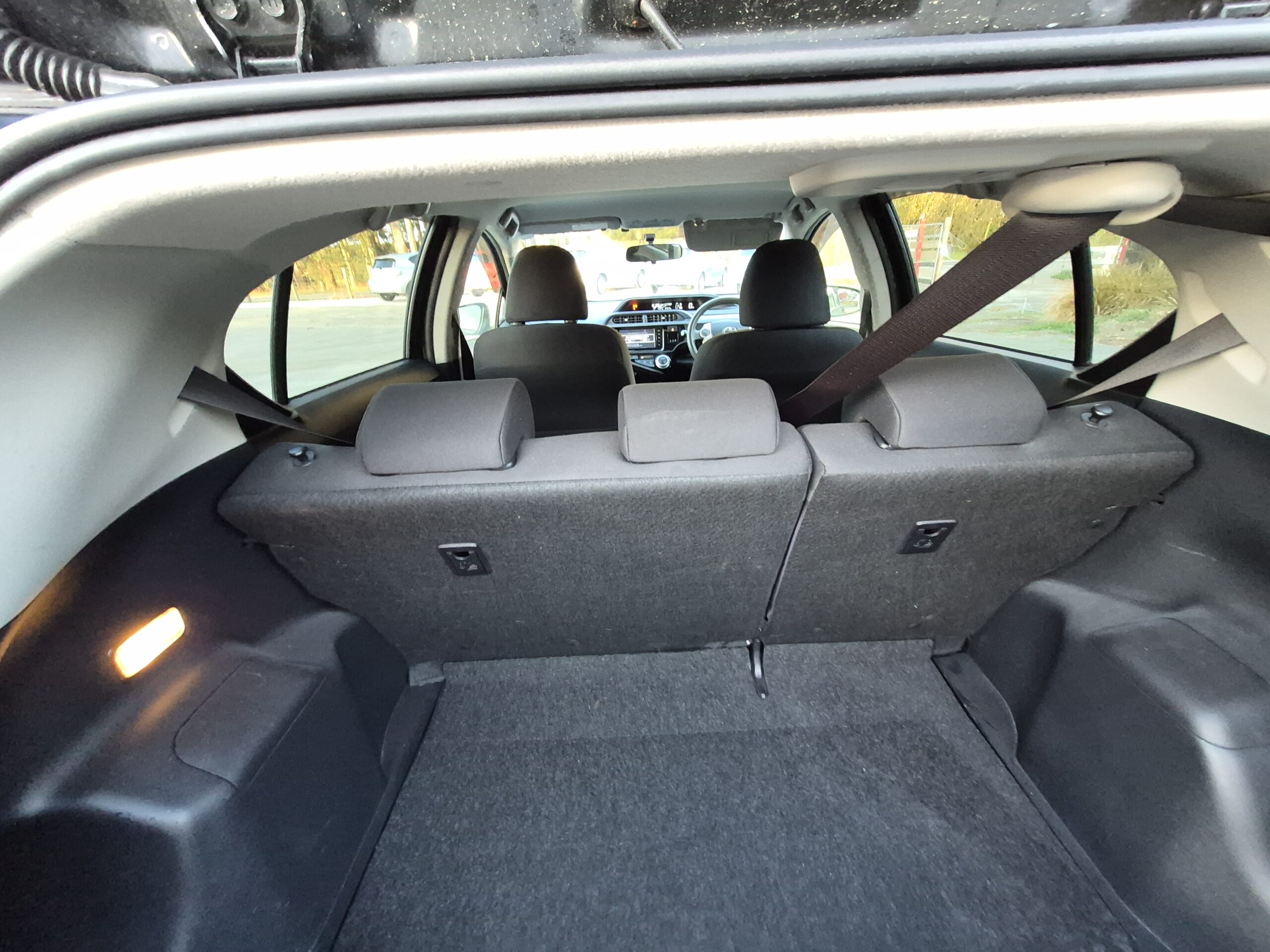 
								2015 Toyota Aqua/Fresh import/ G sport Model/ Push start/Low mileage/Reverse camera/Price:$ 11499 plus on road cost full									