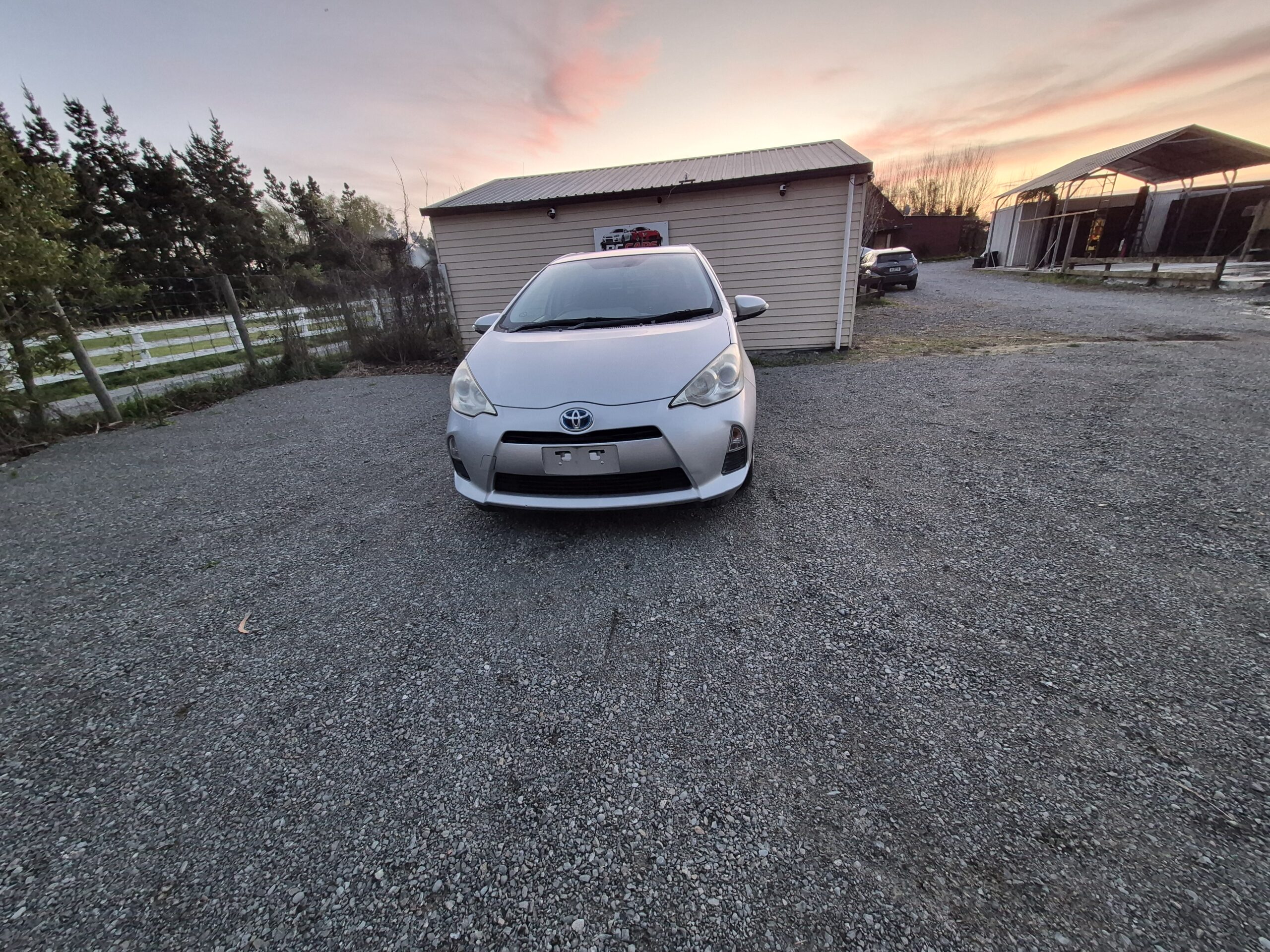 
								2013 Toyota Aqua Hybrid Push Start / Reverse Camera / Fresh Import/Low mileage/$9999 +ORC full									