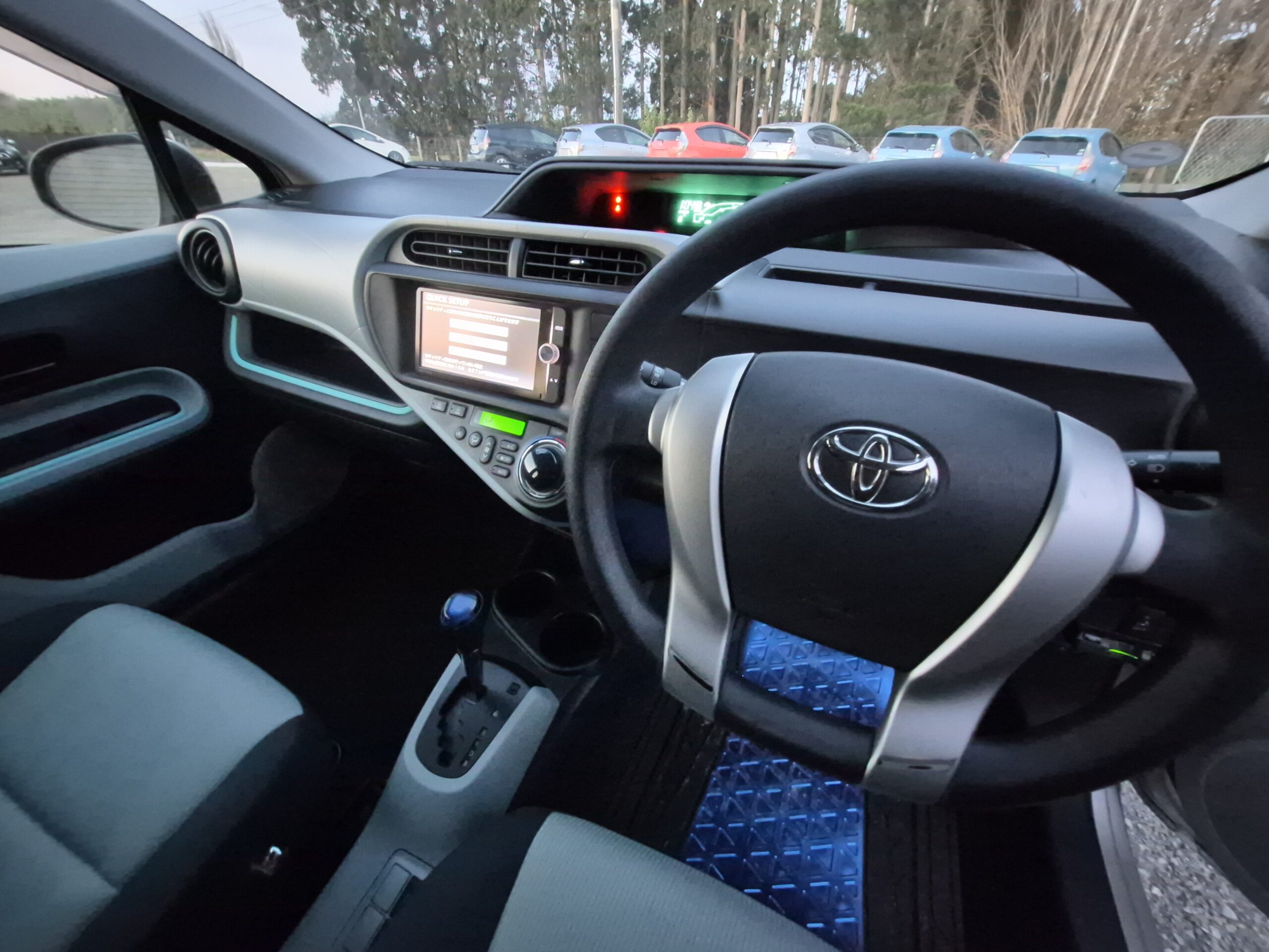 
								2013 Toyota Aqua Hybrid Push Start / Reverse Camera / Fresh Import/Low mileage/$9999 +ORC full									