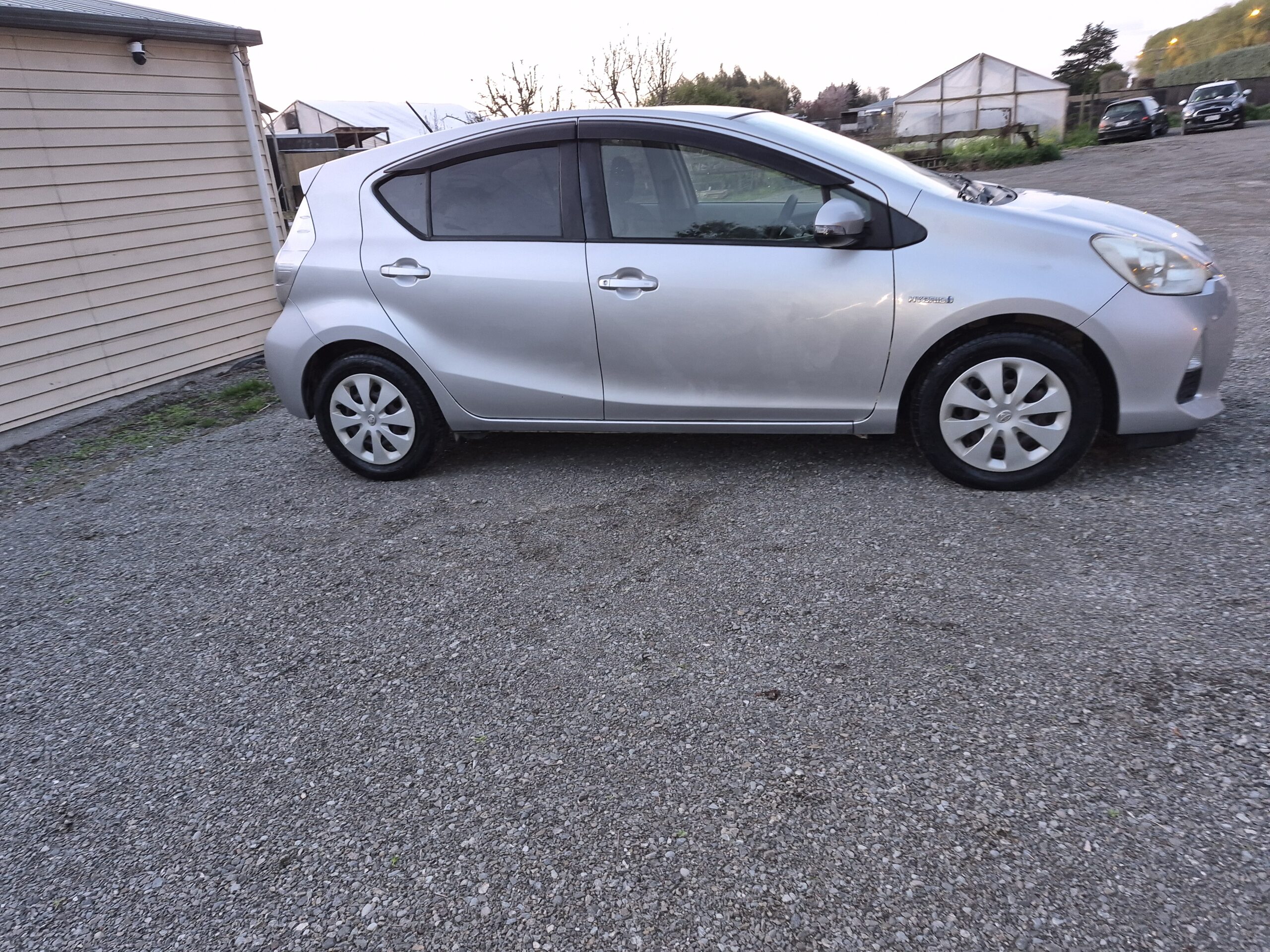
								2013 Toyota Aqua Hybrid Push Start / Reverse Camera / Fresh Import/Low mileage/$9999 +ORC full									