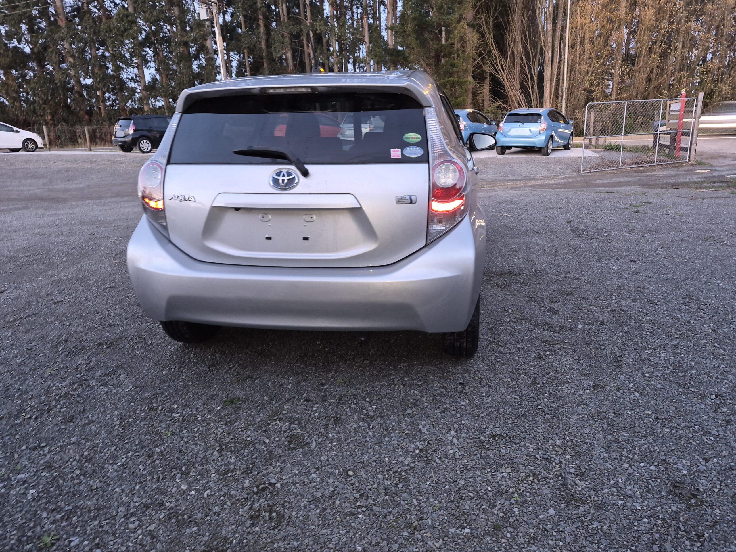 
								2013 Toyota Aqua Hybrid Push Start / Reverse Camera / Fresh Import/Low mileage/$9999 +ORC full									