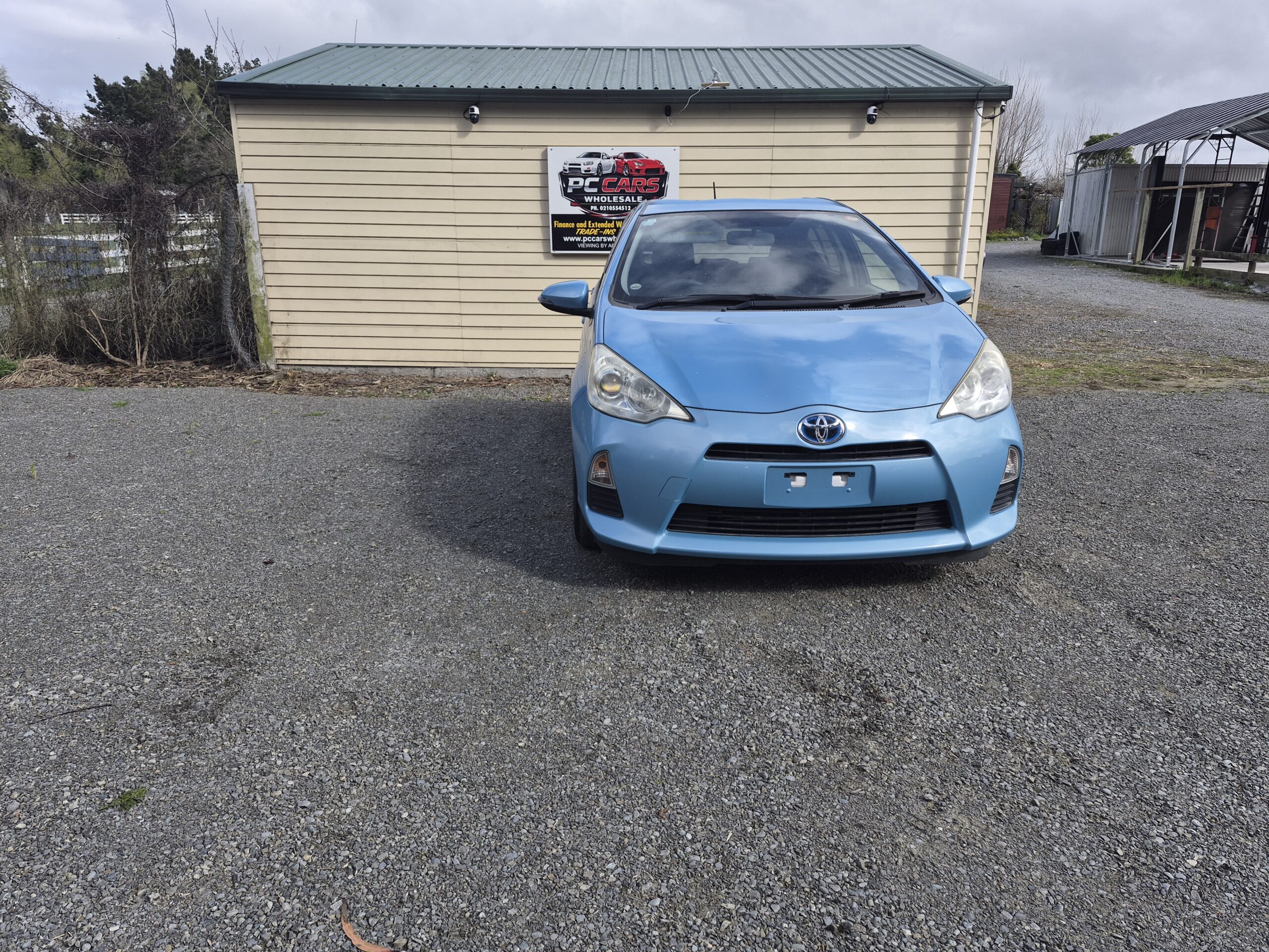 
								2013 Toyota Aqua Hybrid/ Fresh Import/ Very Low mileage/ Push Start/ Reserve Camera/ Price : $11499 + ORC full									