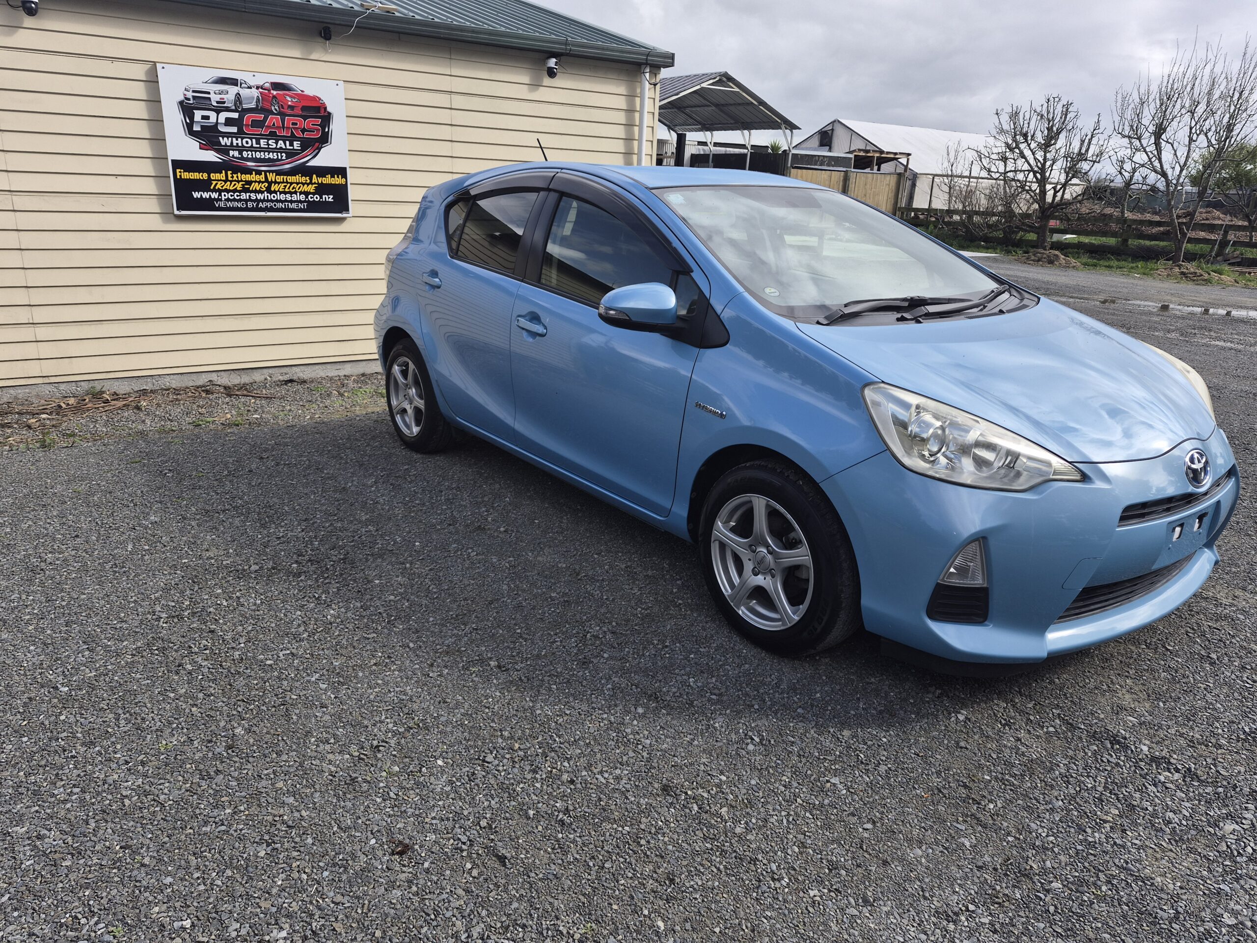 
								2013 Toyota Aqua Hybrid/ Fresh Import/ Very Low mileage/ Push Start/ Reserve Camera/ Price : $11499 + ORC full									