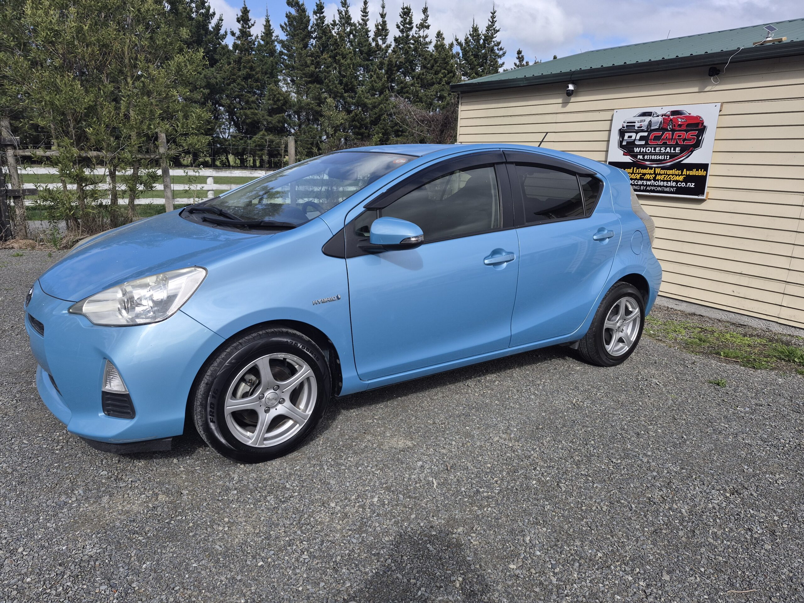 
								2013 Toyota Aqua Hybrid/ Fresh Import/ Very Low mileage/ Push Start/ Reserve Camera/ Price : $11499 + ORC full									