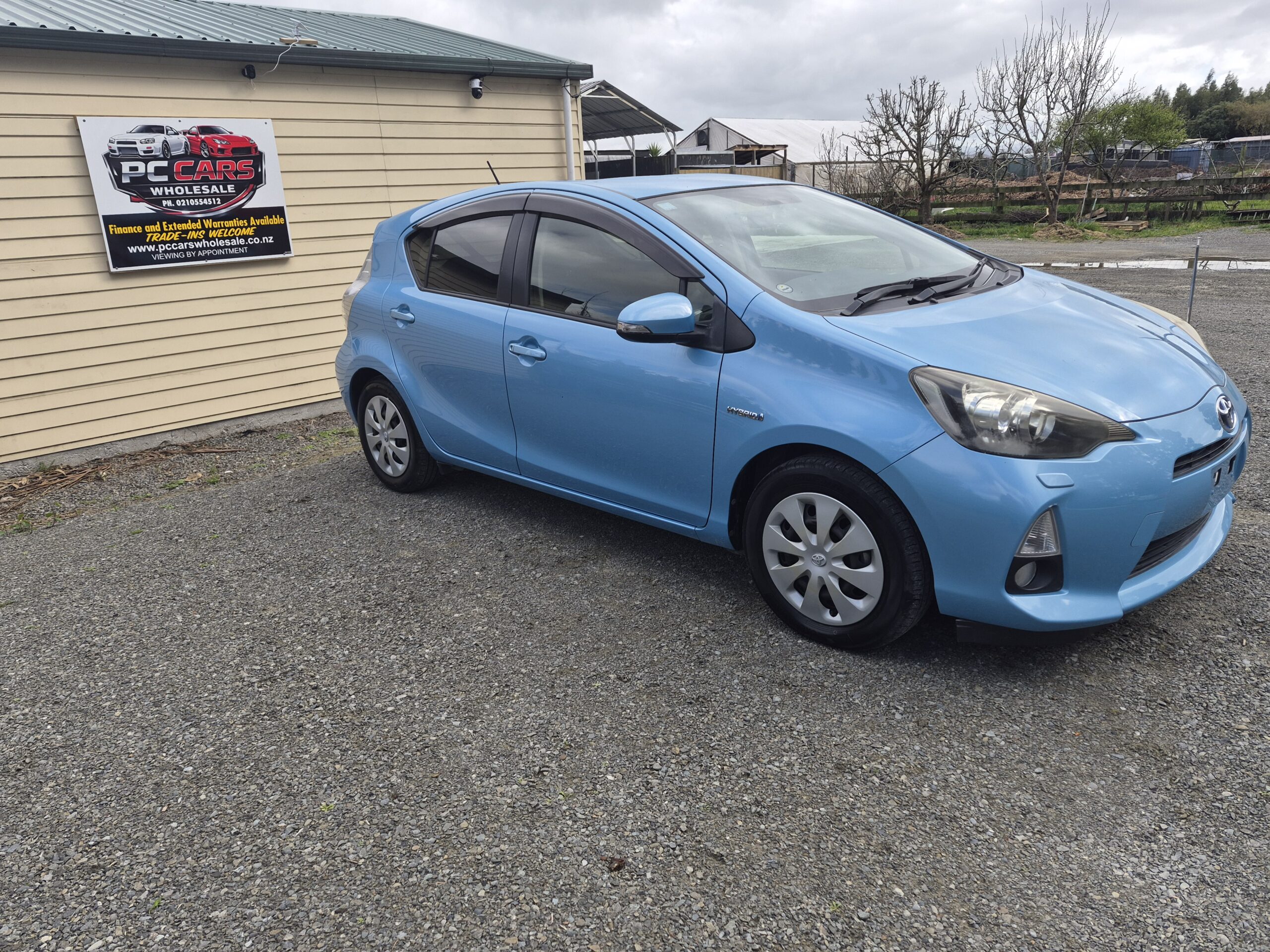 
								2013 Toyota Aqua Hybrid/ Fresh Import/Very Low mileage/ Push Start/ Reverse Camera/ Price: $109999 + ORC full									