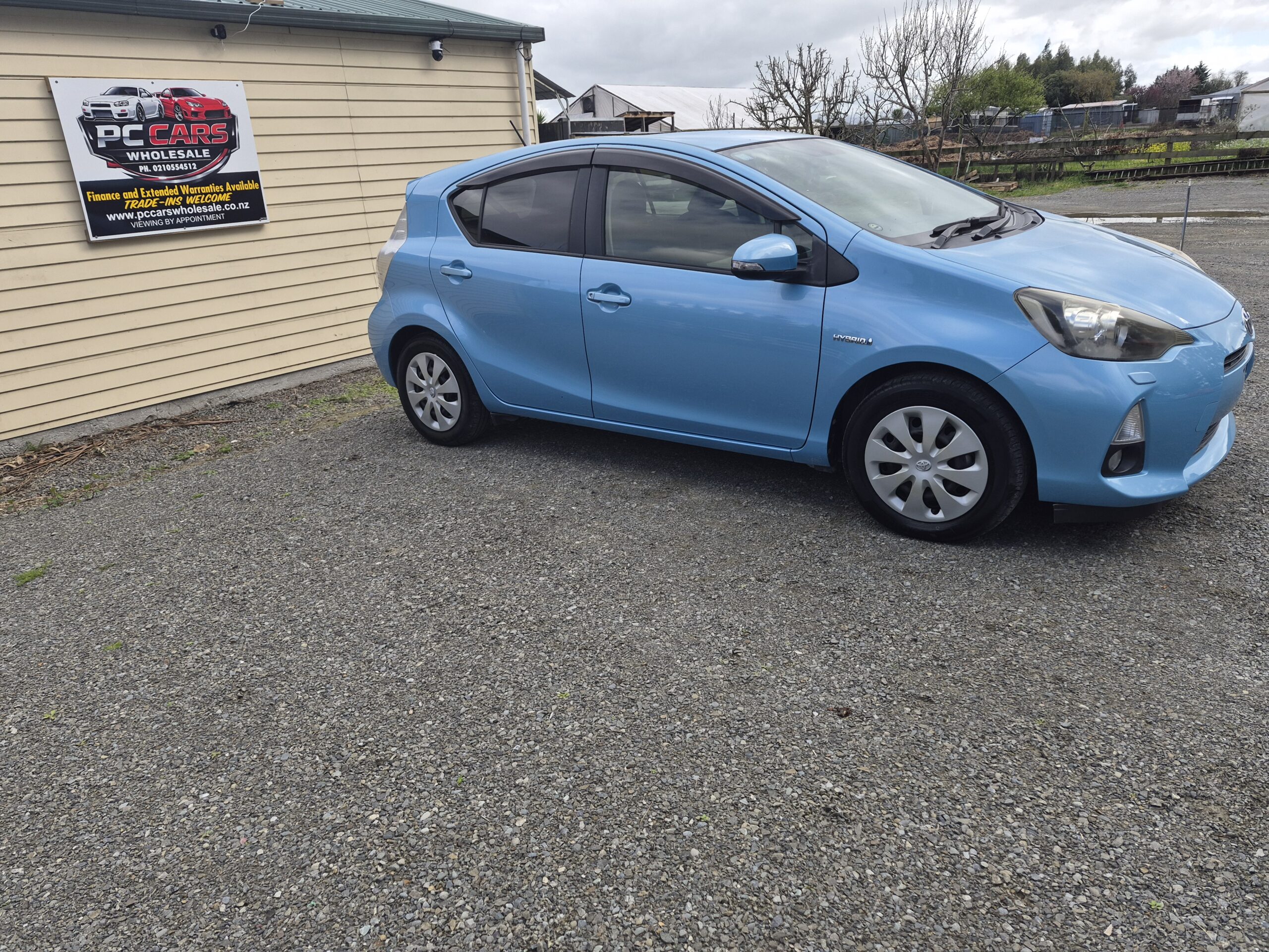 
								2013 Toyota Aqua Hybrid/ Fresh Import/Very Low mileage/ Push Start/ Reverse Camera/ Price: $109999 + ORC full									