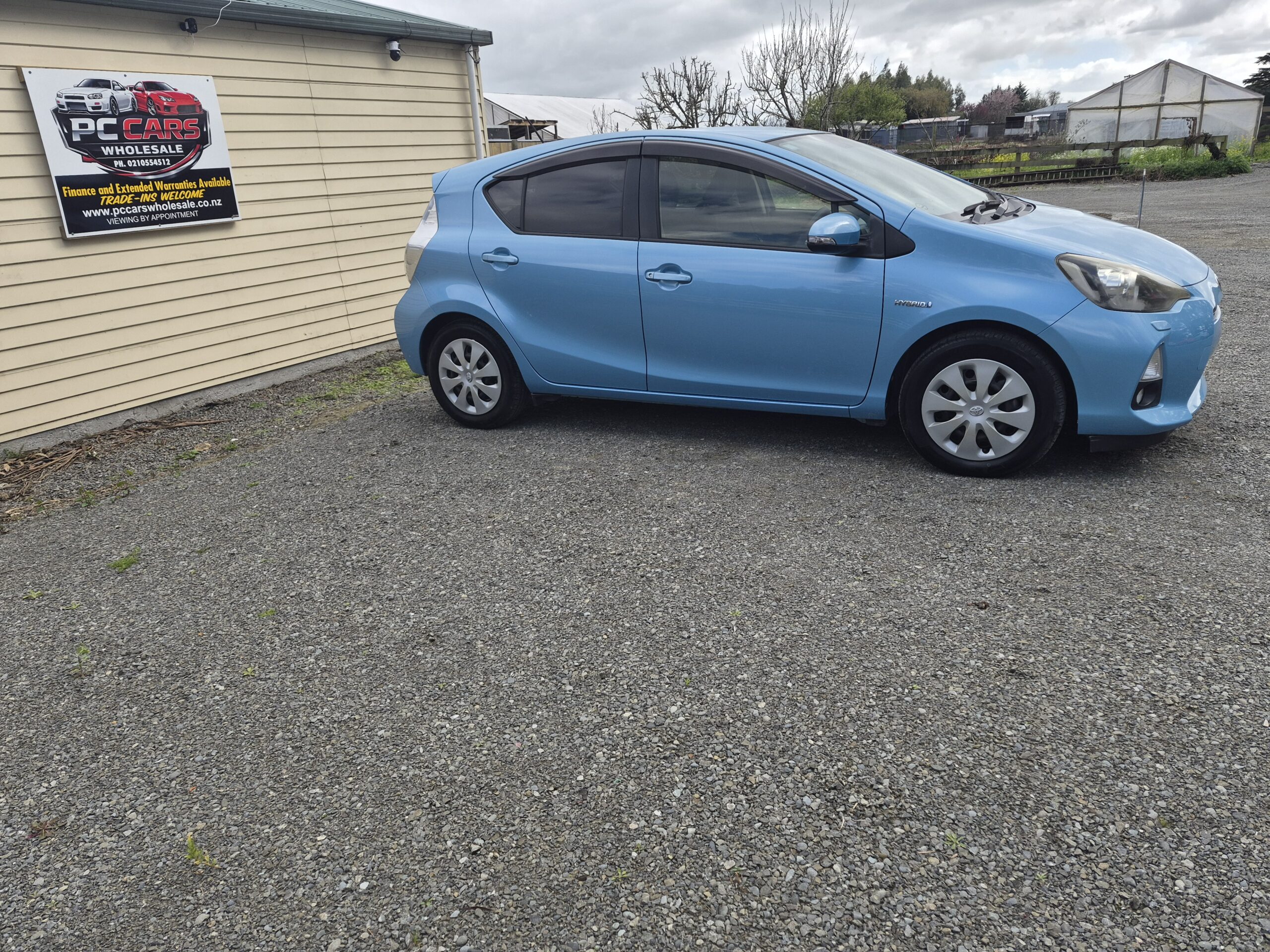 
								2013 Toyota Aqua Hybrid/ Fresh Import/Very Low mileage/ Push Start/ Reverse Camera/ Price: $109999 + ORC full									