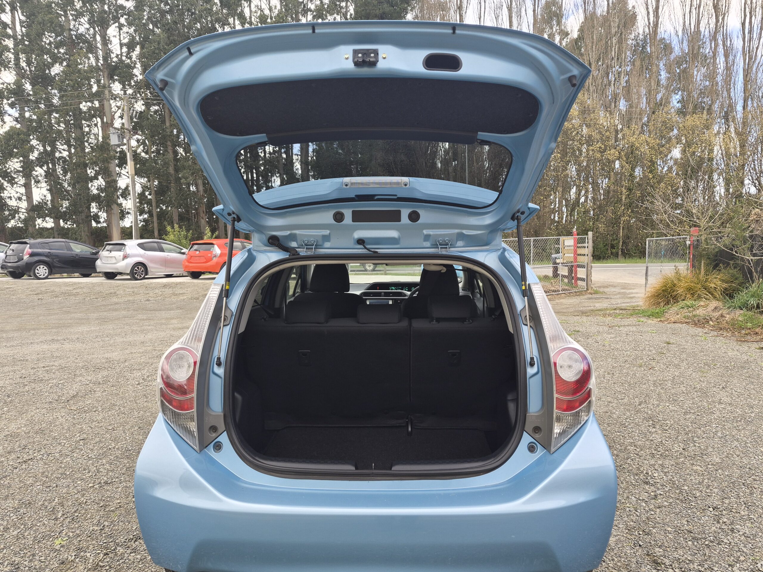 
								2013 Toyota Aqua Hybrid/ Fresh Import/Very Low mileage/ Push Start/ Reverse Camera/ Price: $109999 + ORC full									