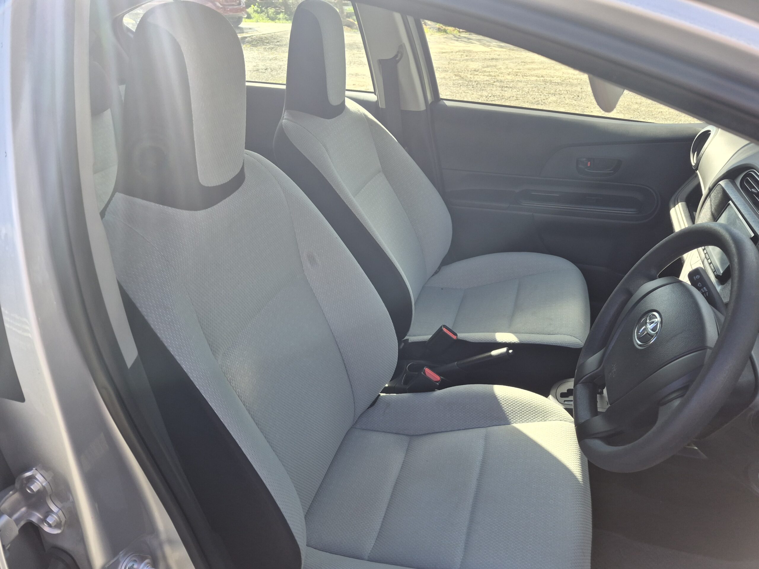 
								2017 Toyota Aqua Hybrid/ Fresh Import/ G sport Model/ Low mileage/ Price: $ 10999+ORC full									