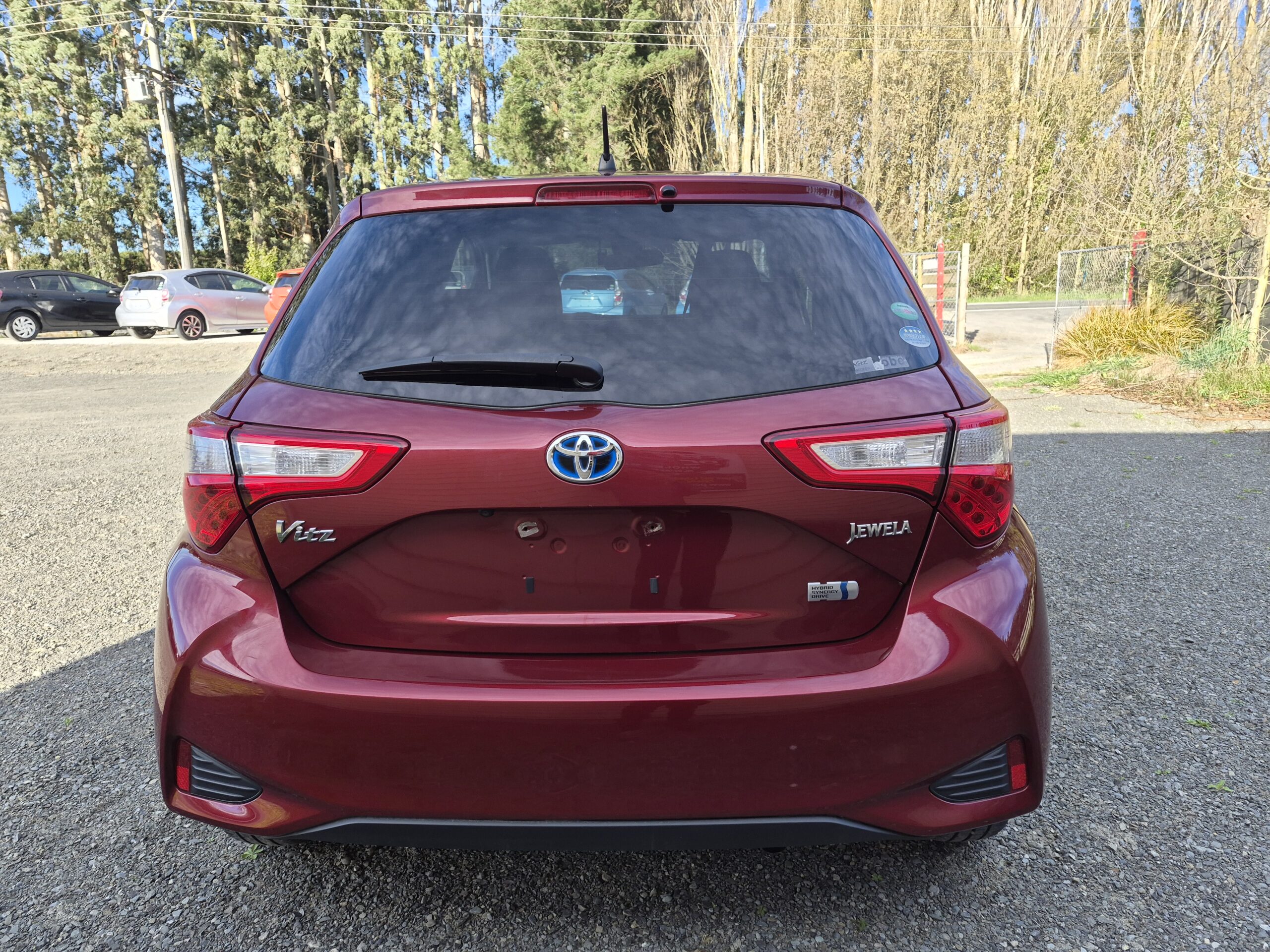 
								2017 Toyota Vitz Jewela Edition/ Fresh Import/ Push Start/ Reverse Camera/ Smart key-less system/ Heater seat/ Price: $12499 +ORC full									