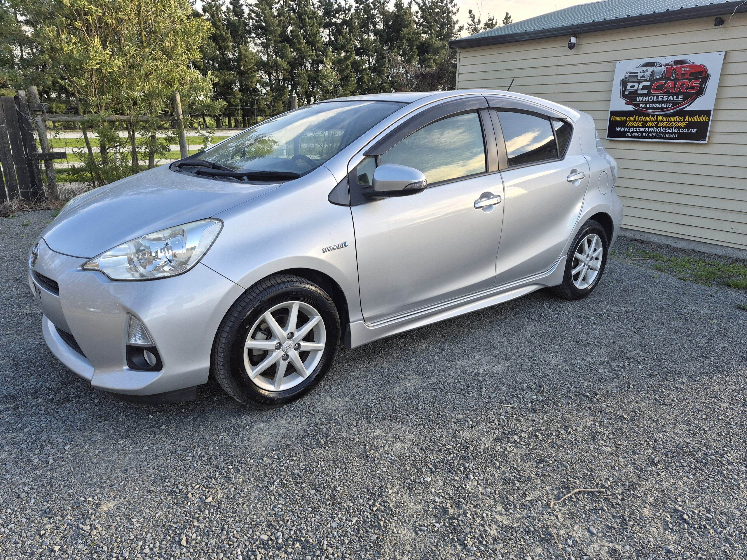 
								2014 Toyota Aqua Hybrid/ Fresh import/Low mileage/ Mag Wheels/ Price:$9499 + ORC full									